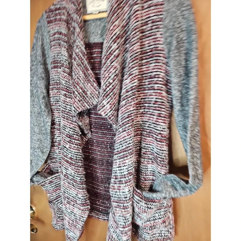 Lucky Brand Cardigan Size W/Sm Sweater Gray Red Open Front Cardigan Western *EUC - Picture 2 of 16